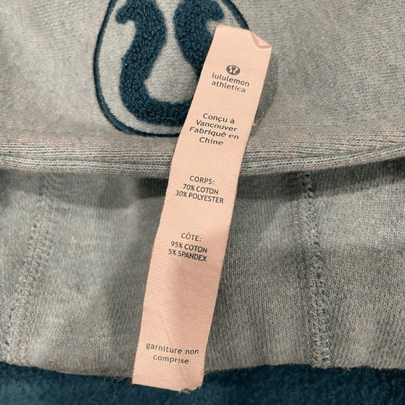 Women's Lululemon Zip Up Hoodie Size 4 - Picture 6 of 6